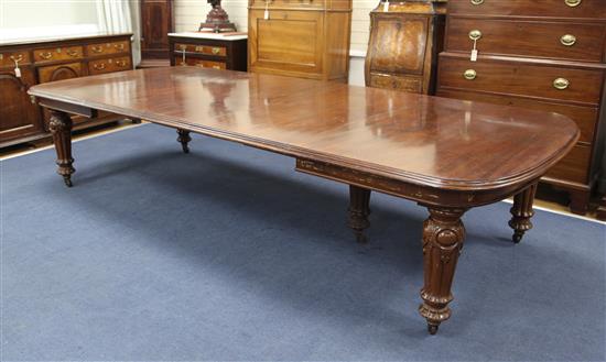 A Victorian mahogany extending dining table, Extended 11ft 5in. x 4ft 11in. H.2ft 6in.